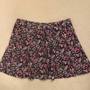 American Eagle flowered skirt, size L
